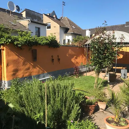 Ferienhaus Rheinperle Mit Garten In Am Rhein - Naehe Bonn