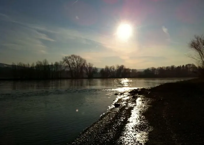 Ferienhaus Rheinperle Mit Garten In Am Rhein - Naehe Bonn 雷马根